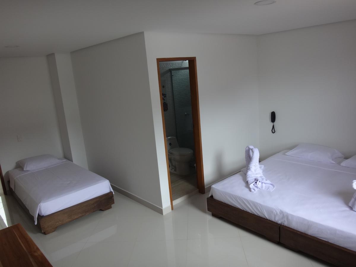 Hotel Bahia Guatape Bagian luar foto