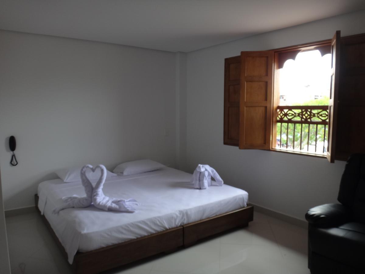 Hotel Bahia Guatape Bagian luar foto