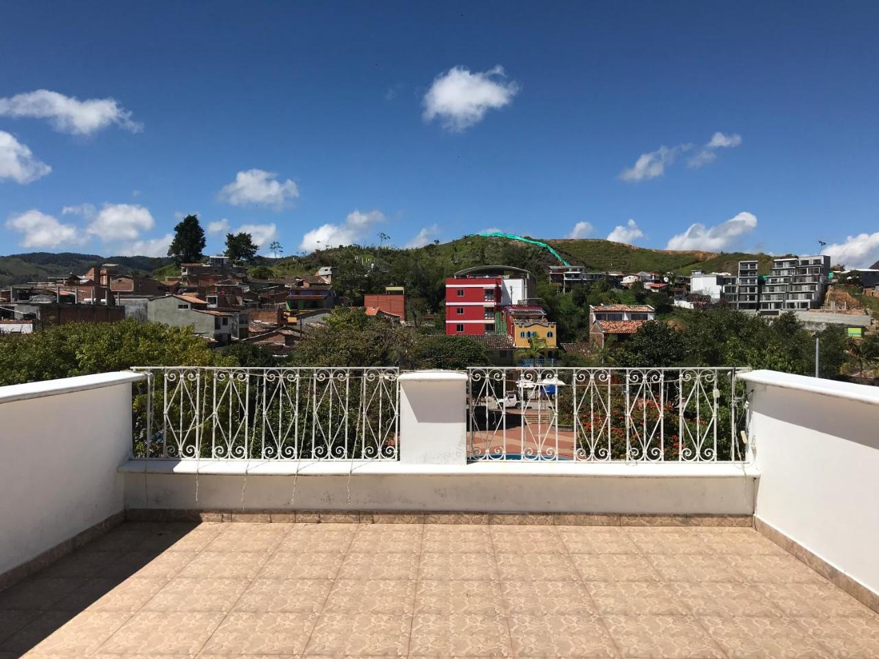 Hotel Bahia Guatape Bagian luar foto